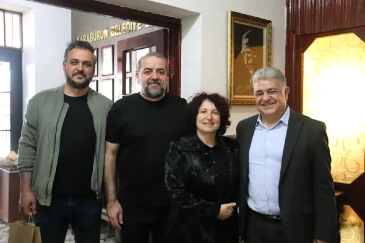 Karaburun'da Bayramlaşma: Belediye ve Muhtarlar Ne Konuştu? Karaburun'da Bayramlaşma: Belediye ve Muhtarlar Ne Konuştu?