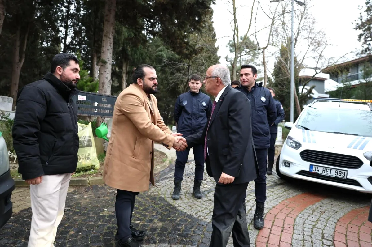 Şile'de Bayramda Kabir Başında Ne Yaşandı? Şile'de Bayramda Kabir Başında Ne Yaşandı?