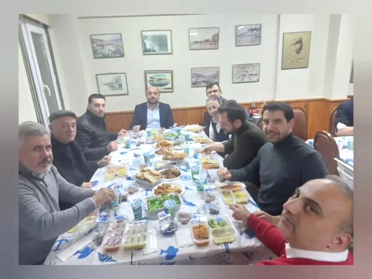 Sarıyerliler Derneği Başkanı Hayati Kaptanoğlu'dan Sivil Topluma İftar Daveti Sarıyerliler Derneği Başkanı Hayati Kaptanoğlu'dan Sivil Topluma İftar Daveti
