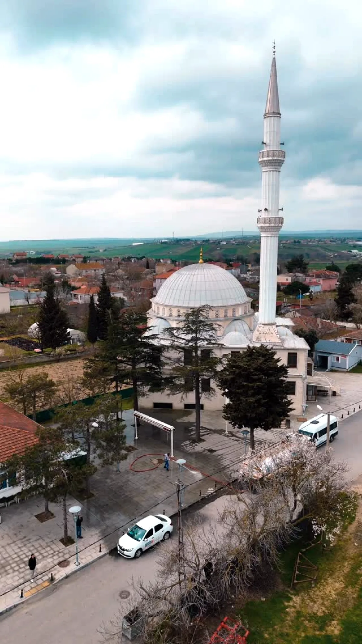 Silivri Belediyesi'nin Bayram Hazırlığı: Camiler Titizlikle Temizlendi Silivri Belediyesi'nin Bayram Hazırlığı: Camiler Titizlikle Temizlendi