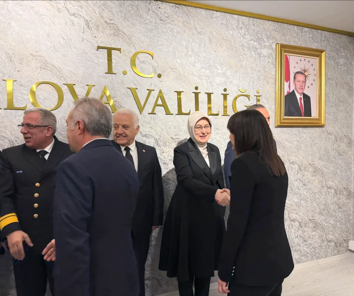Yalova'da Ramazan Bayramı Coşkusu: Milletvekili Akyol Protokol ve Vatandaşlarla Buluşt Yalova'da Ramazan Bayramı Coşkusu: Milletvekili Akyol Protokol ve Vatandaşlarla Buluşt