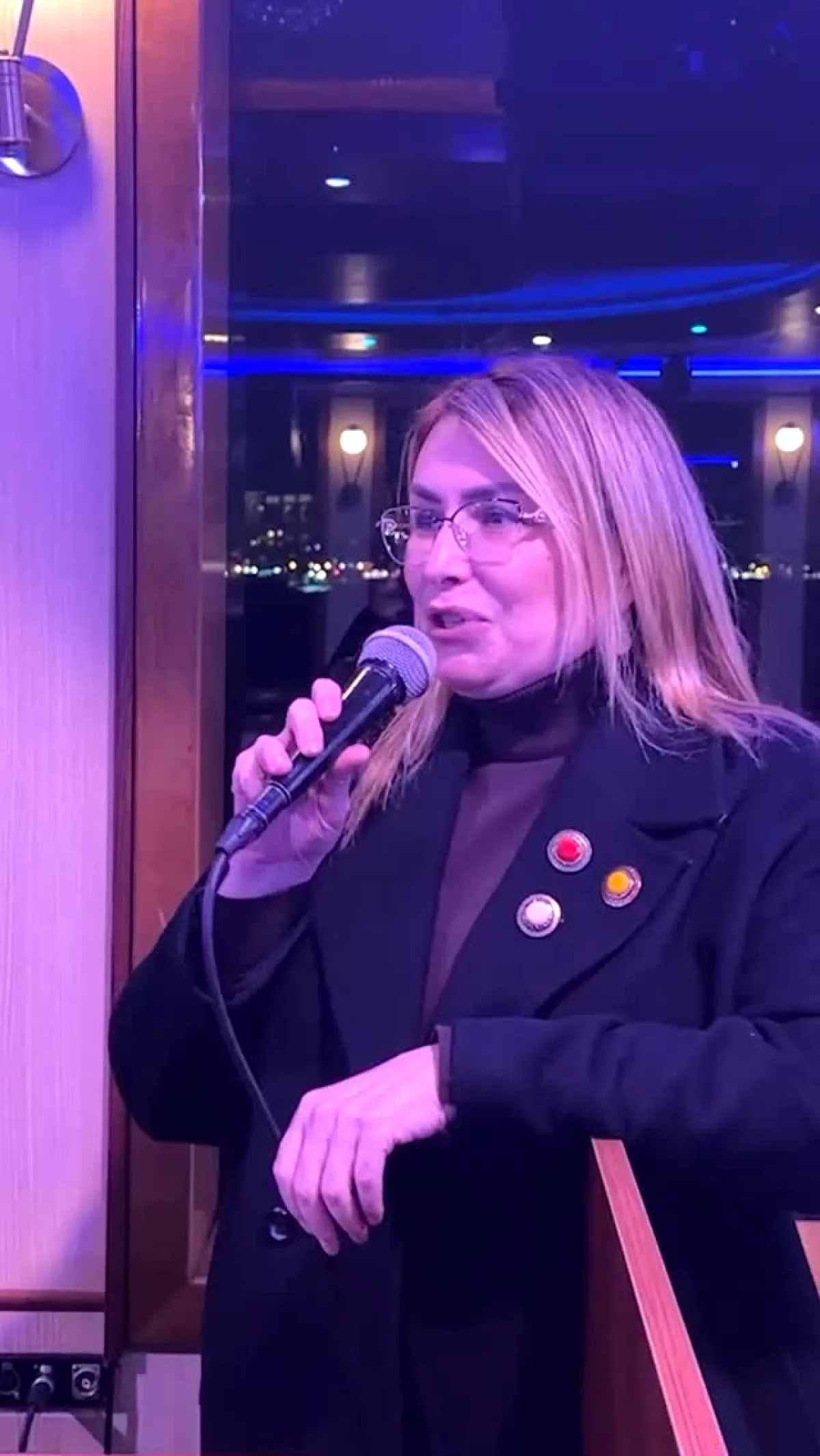 Yasemin Fazlaca'dan Altınova İçin Anlamlı Mesaj: Mutluluk ve Birlik Vurgusu Yasemin Fazlaca'dan Altınova İçin Anlamlı Mesaj: Mutluluk ve Birlik Vurgusu