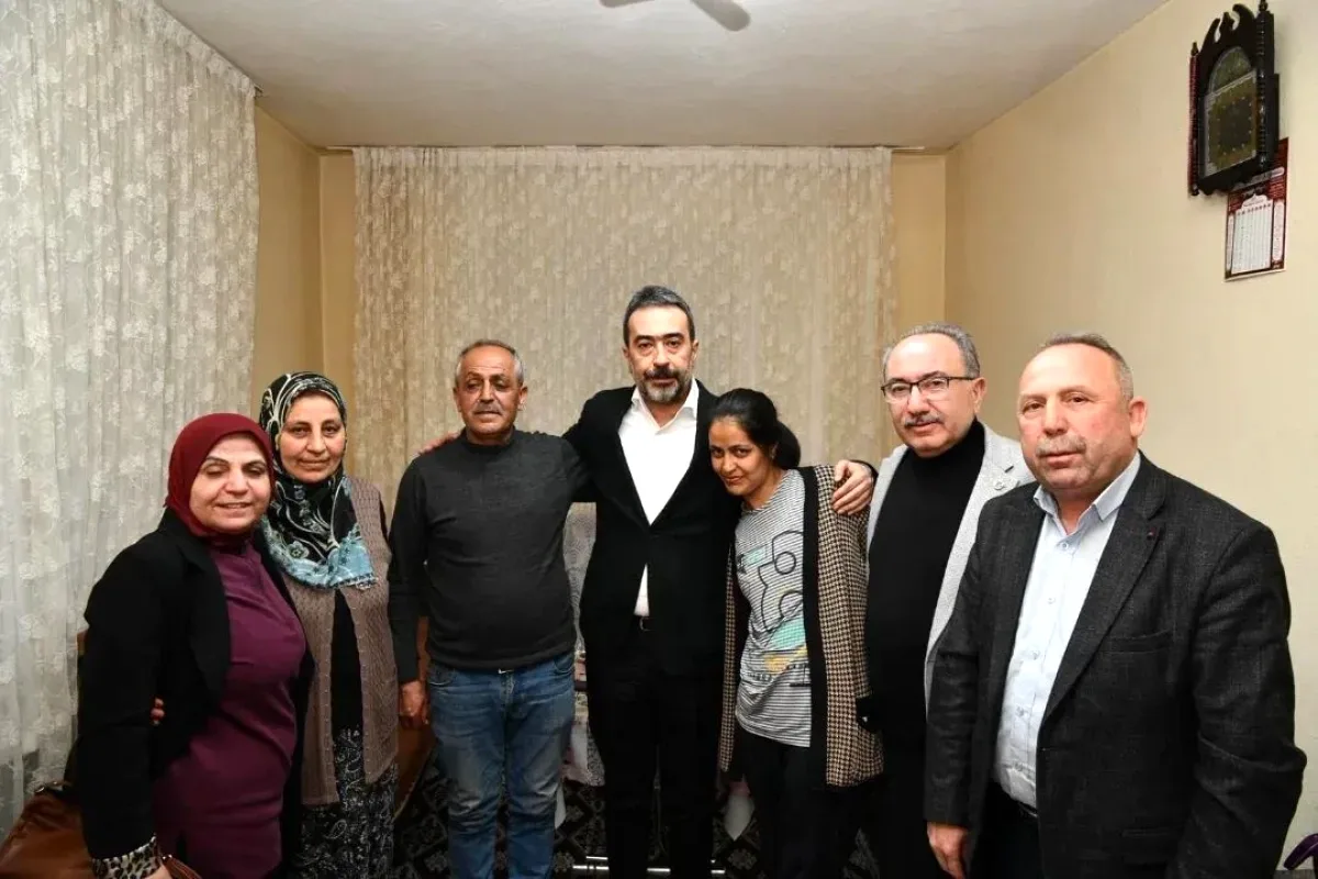 AK Parti Ankara İl Başkanı Hakan Hanozcan, Polatlı'da Hangi Aileyi Ziyaret Etti? AK Parti Ankara İl Başkanı Hakan Hanozcan, Polatlı'da Hangi Aileyi Ziyaret Etti?