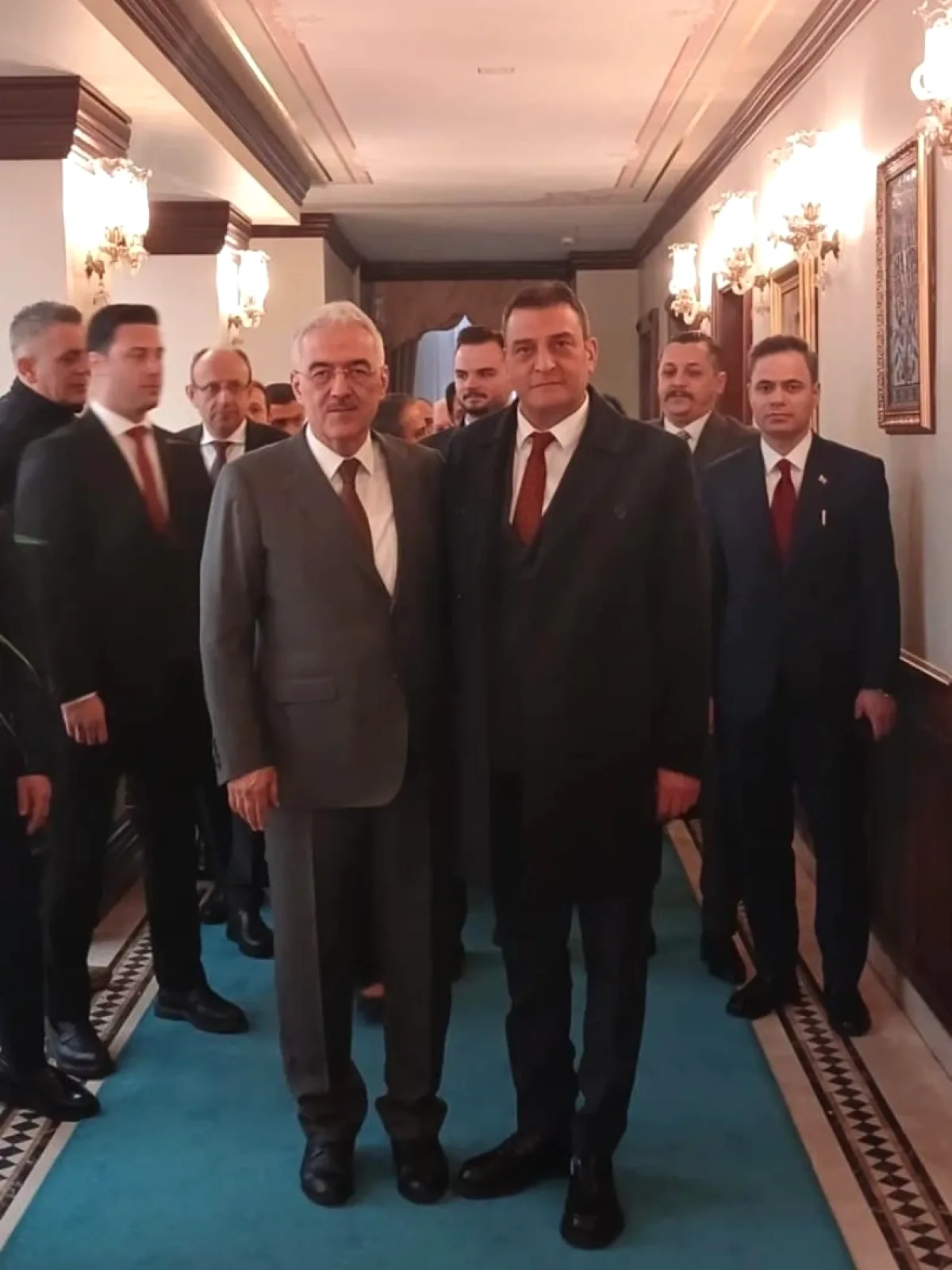 Bursa'da Bayram Protokolü: MHP İl Başkanı Valilik Programında Ne Yaptı? Bursa'da Bayram Protokolü: MHP İl Başkanı Valilik Programında Ne Yaptı?