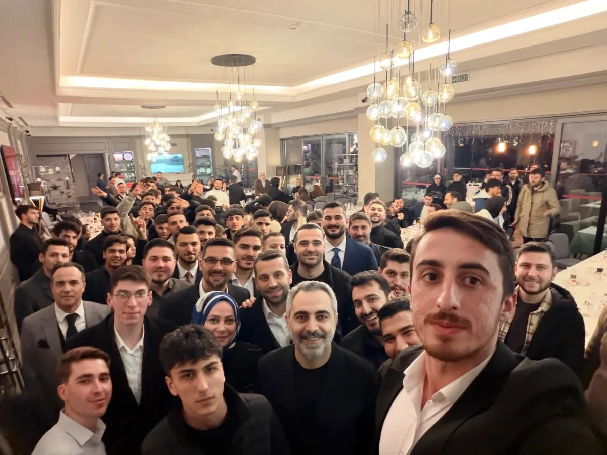 Ataşehir Gençliğinin Yol Haritası: AK Parti İlçe Kolları Harekete Geçti Ataşehir Gençliğinin Yol Haritası: AK Parti İlçe Kolları Harekete Geçti