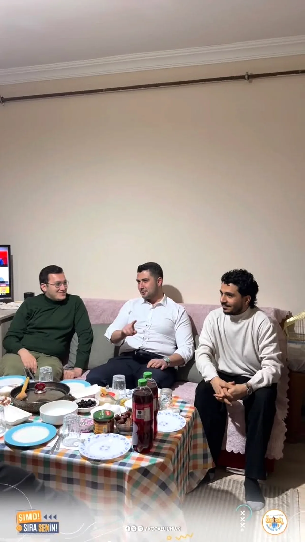 Kocaeli ÜniAK, İzmit'teki Öğrenci Evinde Sahurda Neler Yaşadı? Kocaeli ÜniAK, İzmit'teki Öğrenci Evinde Sahurda Neler Yaşadı?
