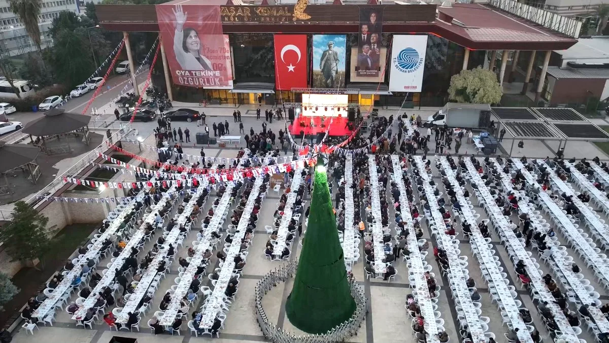 Seyhan'da Ramazan Sofraları Kaç Kişiyi Bir Araya Getirdi? Seyhan'da Ramazan Sofraları Kaç Kişiyi Bir Araya Getirdi?