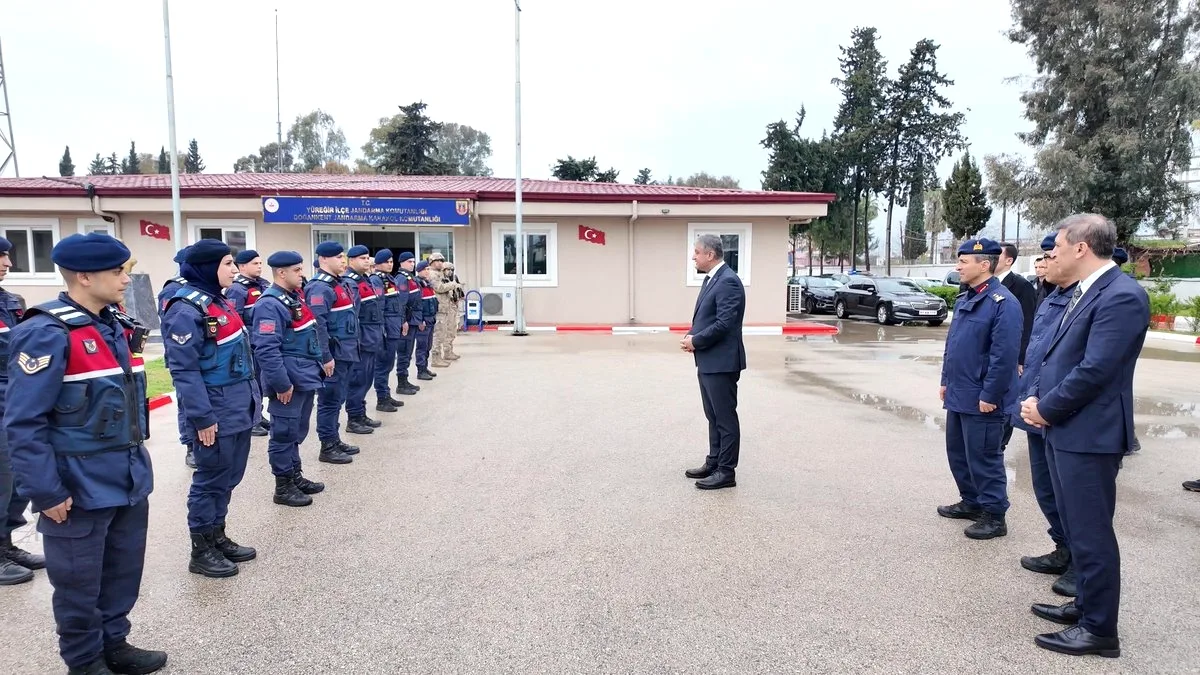 Arife Gününde Sürpriz Ziyaret: Vali Yavuz Neredeydi? Arife Gününde Sürpriz Ziyaret: Vali Yavuz Neredeydi?