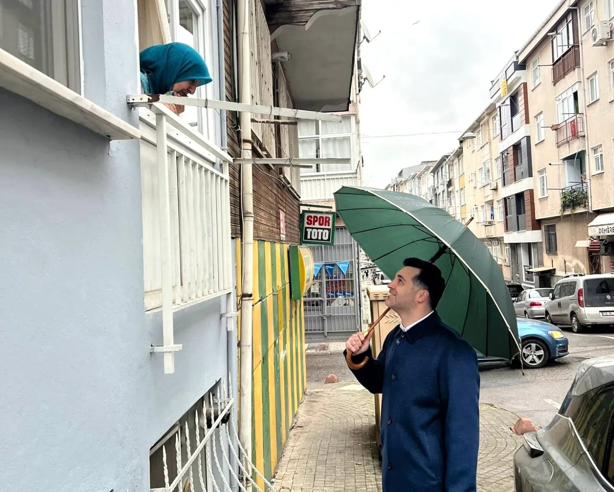 AK Parti Üsküdar'dan Bayram Arefesinde Mahalle Ziyareti: Sokaklara Taşan Muhabbet AK Parti Üsküdar'dan Bayram Arefesinde Mahalle Ziyareti: Sokaklara Taşan Muhabbet