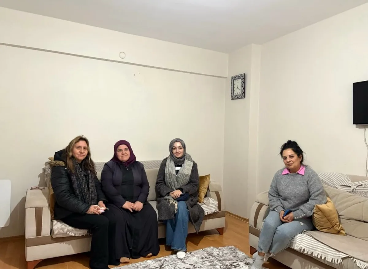 Bahçelievler'de Bir Ramazan Ritüeli: AK Parti Kadın Kolları Sahada Ne Yapıyor? Bahçelievler'de Bir Ramazan Ritüeli: AK Parti Kadın Kolları Sahada Ne Yapıyor?