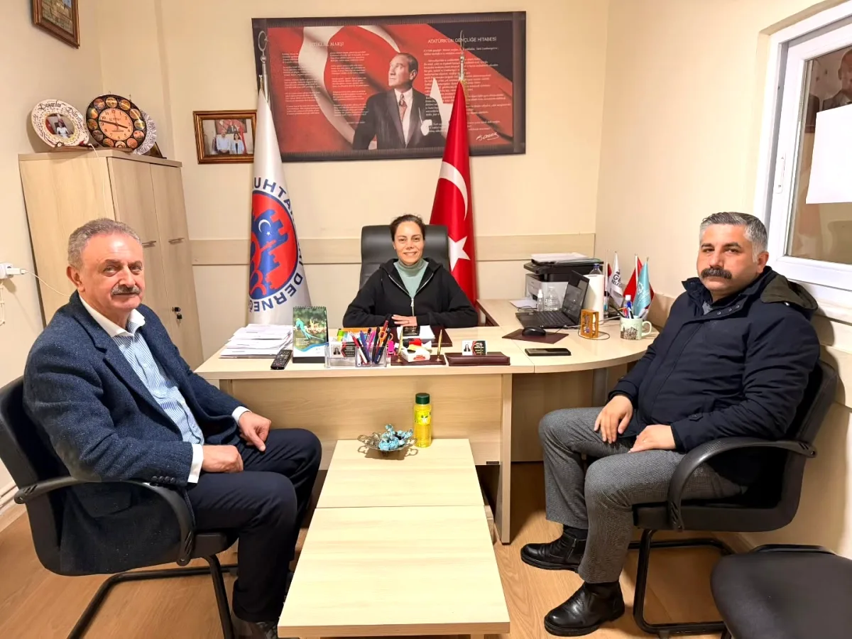 CHP'li Çiler'in Gebze Ziyaretinde Dikkat Çeken Buluşma: Muhtarlar Ne Dedi? CHP'li Çiler'in Gebze Ziyaretinde Dikkat Çeken Buluşma: Muhtarlar Ne Dedi?