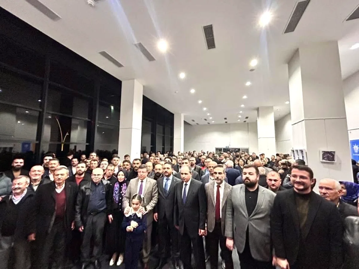 AK Parti'de Bayram Ruhu: İstanbul'dan Uşak'a Teşkilat Buluşması AK Parti'de Bayram Ruhu: İstanbul'dan Uşak'a Teşkilat Buluşması