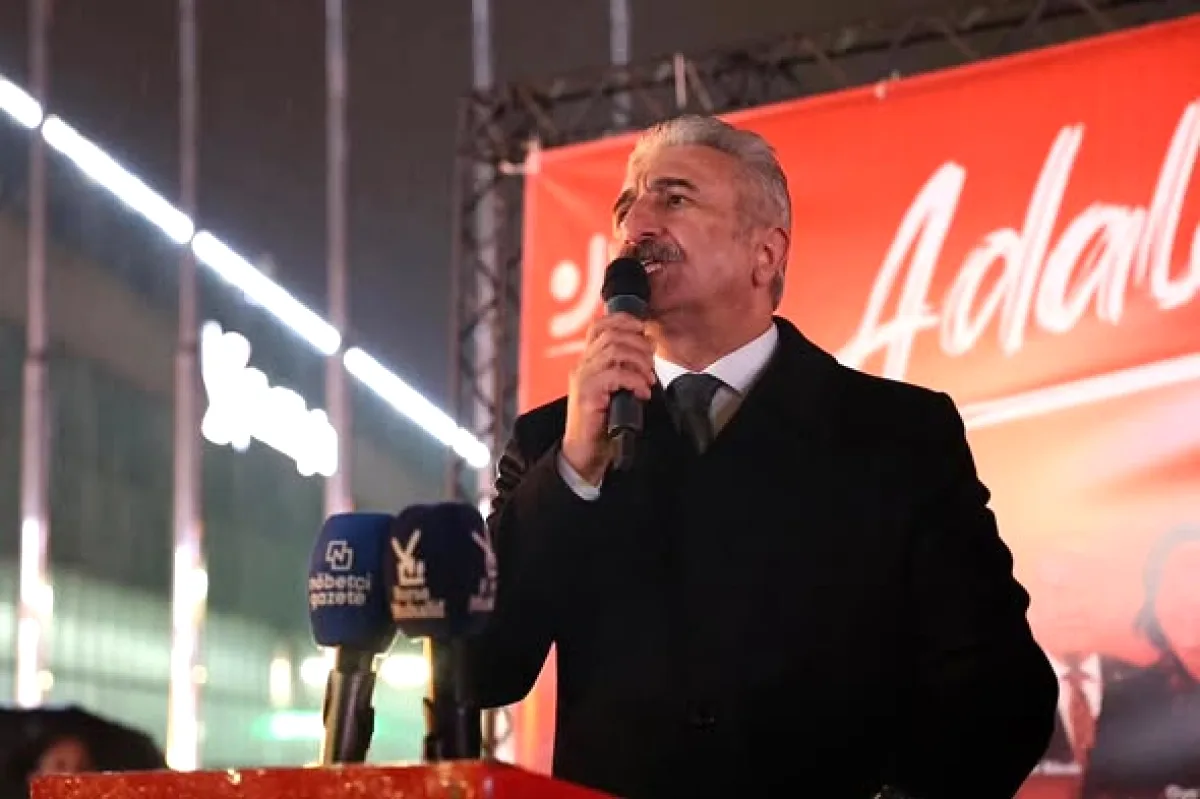 Bursa'da 19 Mart Yürüyüşünde Adalet Sesi Yükseldi Bursa'da 19 Mart Yürüyüşünde Adalet Sesi Yükseldi