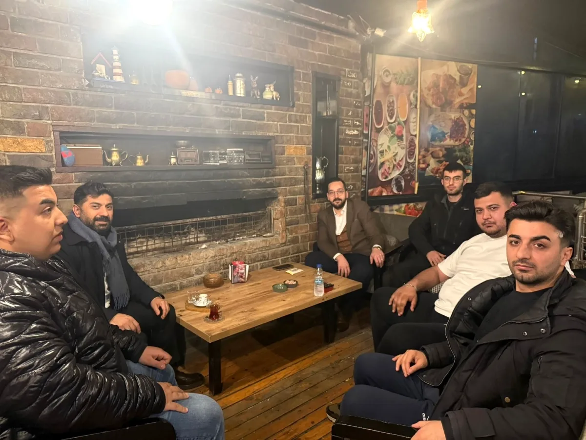 Ak Genç Küçükçekmece'den İş İnsanına Ziyaret: Sosyal Kafe'de Ne Konuşuldu? Ak Genç Küçükçekmece'den İş İnsanına Ziyaret: Sosyal Kafe'de Ne Konuşuldu?