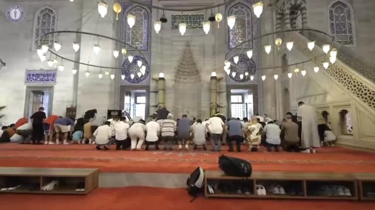 Sağlık Sen Ankara 6 Nolu Şube'den Anlamlı Ramazan Bayramı Mesajı Sağlık Sen Ankara 6 Nolu Şube'den Anlamlı Ramazan Bayramı Mesajı