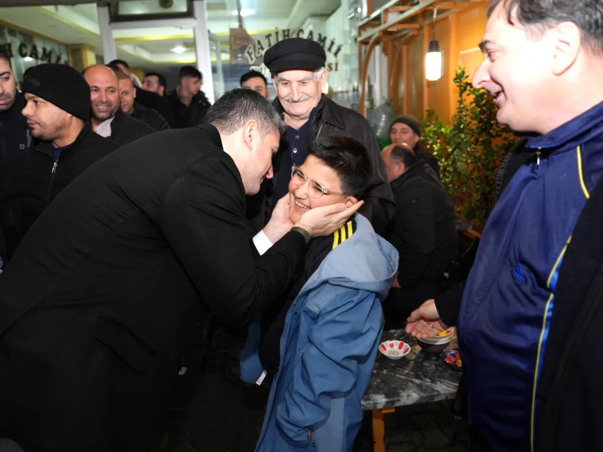 Ataşehir'de Bayram Sevinci: Başkan Adıgüzel Komşularıyla Nerede Buluştu? Ataşehir'de Bayram Sevinci: Başkan Adıgüzel Komşularıyla Nerede Buluştu?