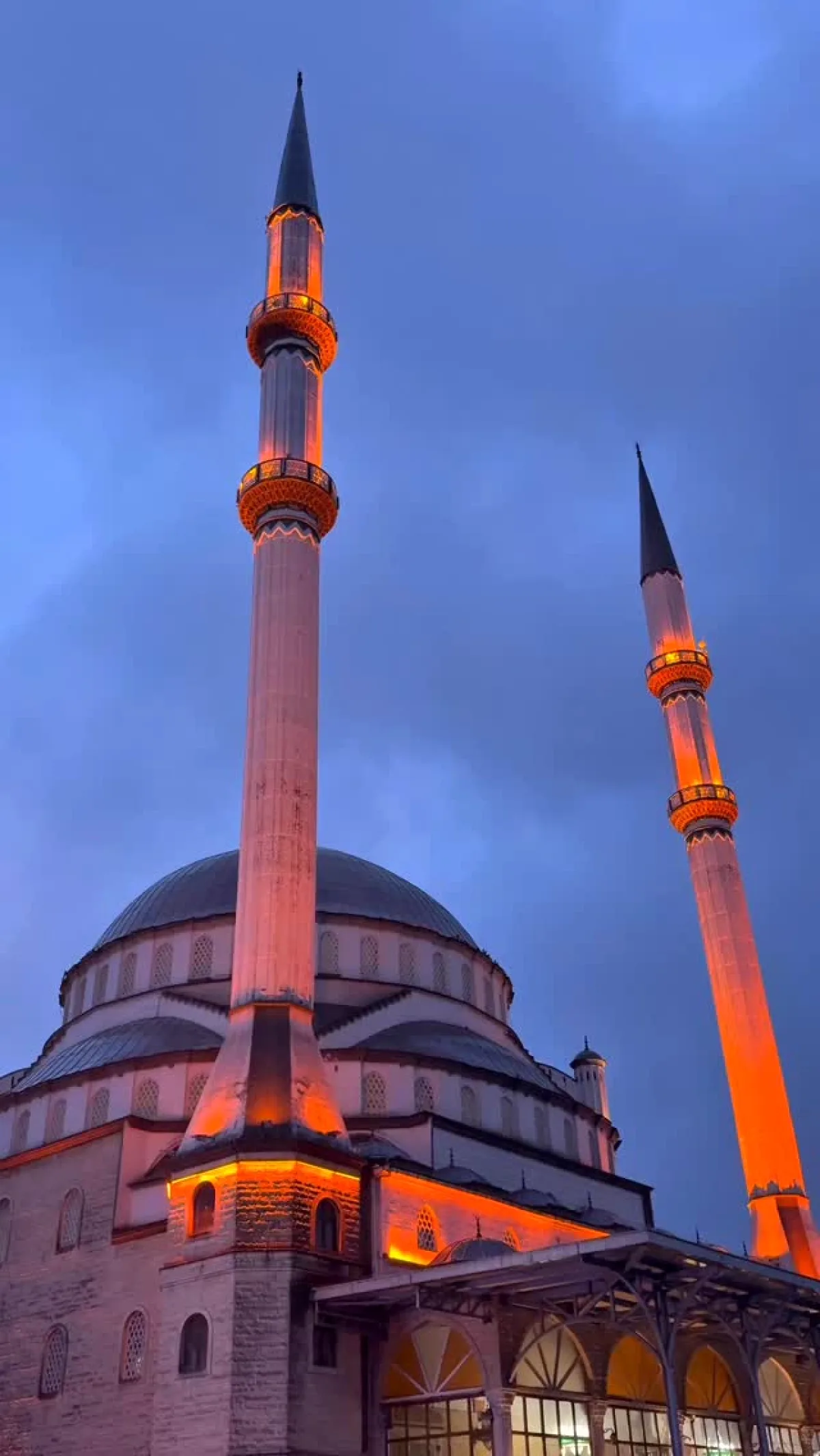 Bağcılar'da Bayram Ruhu: Siyasi İsimler Hangi Mesajla Bir Araya Geldi? Bağcılar'da Bayram Ruhu: Siyasi İsimler Hangi Mesajla Bir Araya Geldi?