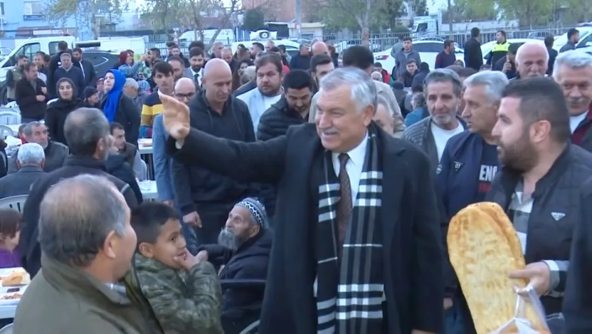 Adana'da Bayram Ruhu: Başkan Karalar'dan Birlik ve Sevgi Vurgusu Adana'da Bayram Ruhu: Başkan Karalar'dan Birlik ve Sevgi Vurgusu