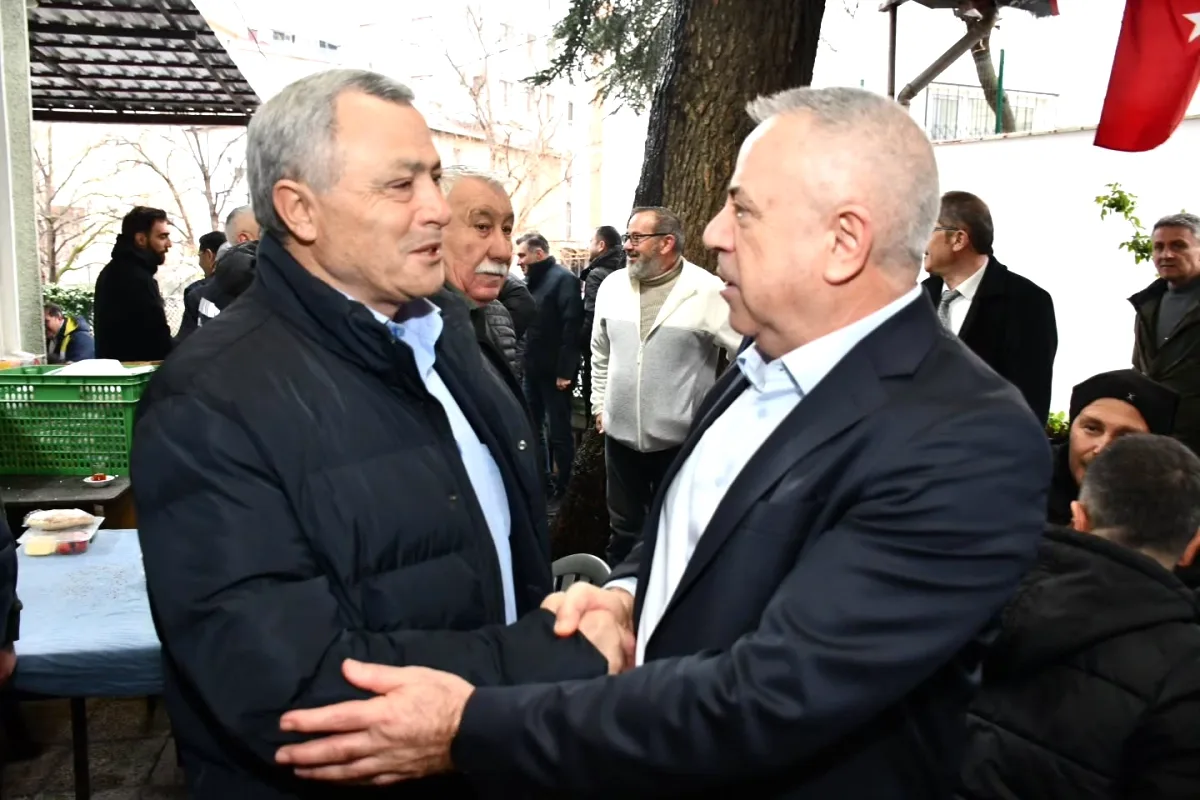 Çekmeköy'de Bayram Coşkusu: Kaymakam ve Belediye Başkanı Mahallede Vatandaşlarla Buluştu Çekmeköy'de Bayram Coşkusu: Kaymakam ve Belediye Başkanı Mahallede Vatandaşlarla Buluştu