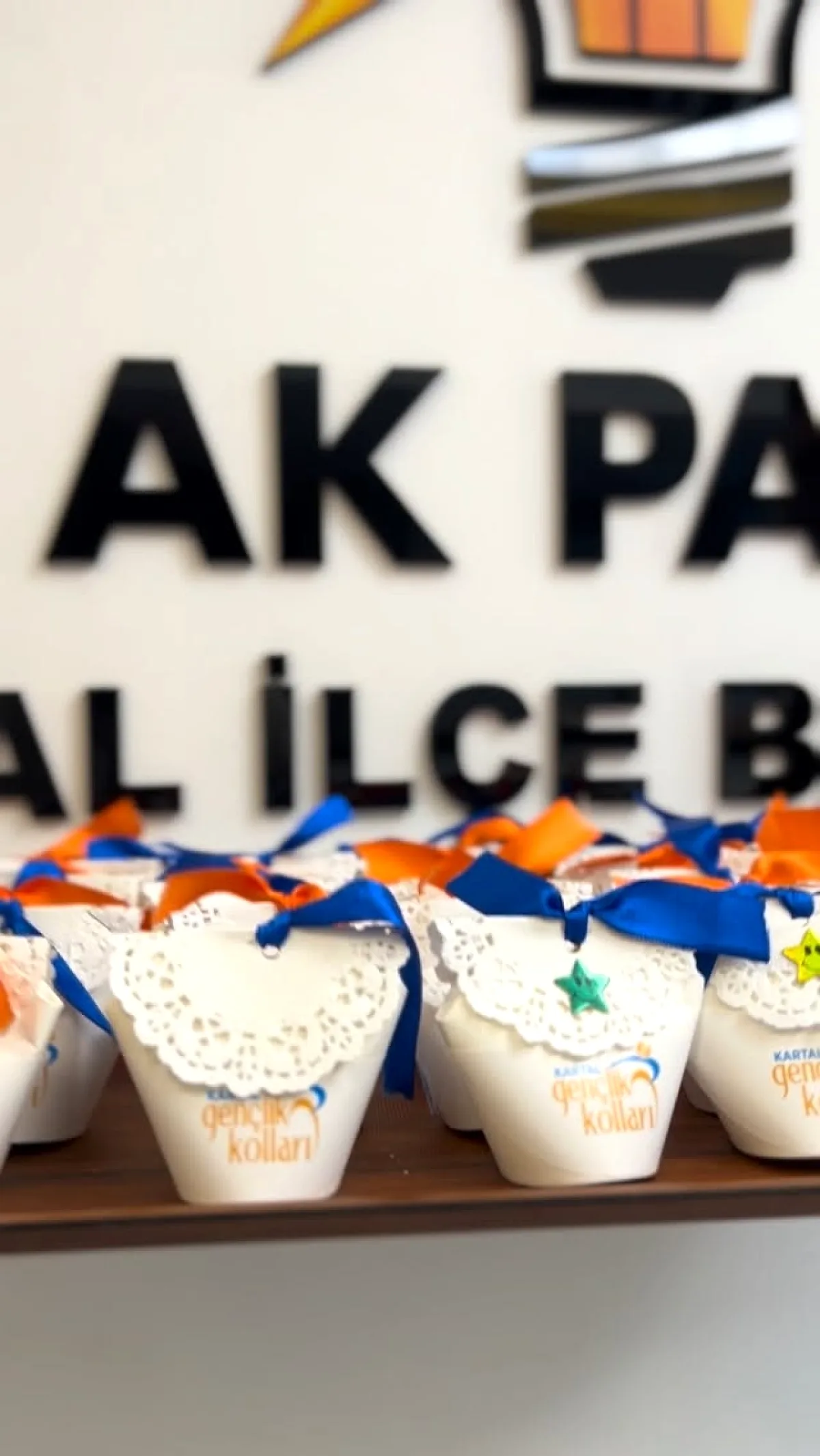 AK Parti Kartal Gençlik Kolları'ndan Anlamlı Bayram Buluşması AK Parti Kartal Gençlik Kolları'ndan Anlamlı Bayram Buluşması