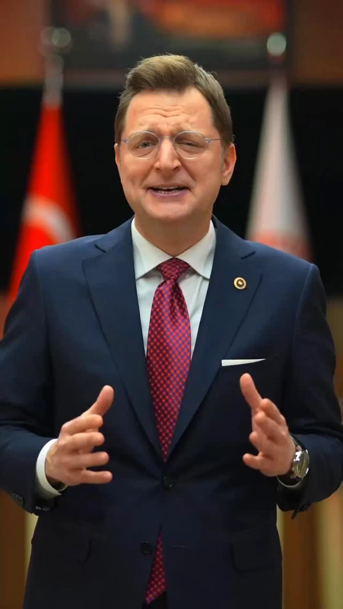 Halit Yerebakan'dan Bayram Mesajı: Sosyal Medyada Ne Paylaştı? Halit Yerebakan'dan Bayram Mesajı: Sosyal Medyada Ne Paylaştı?