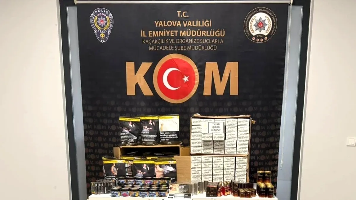 Yalova'da Bir Aracın İçinden Çıkan Devasa Miktar: 1.5 Milyon Kaçak Makaron Yakalandı Yalova'da Bir Aracın İçinden Çıkan Devasa Miktar: 1.5 Milyon Kaçak Makaron Yakalandı