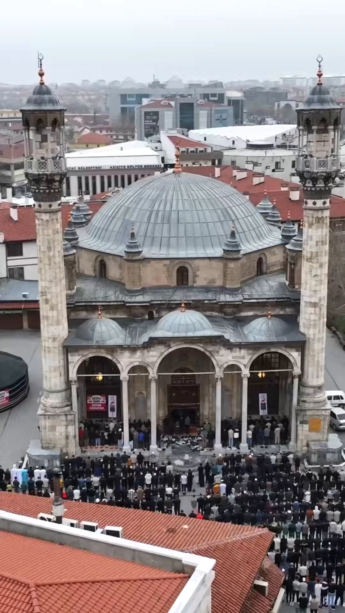 Uğur İbrahim Altay'dan Ramazan Bayramı Mesajı: "Hep Birlikte" Vurgusu Dikkat Çekti Uğur İbrahim Altay'dan Ramazan Bayramı Mesajı: "Hep Birlikte" Vurgusu Dikkat Çekti