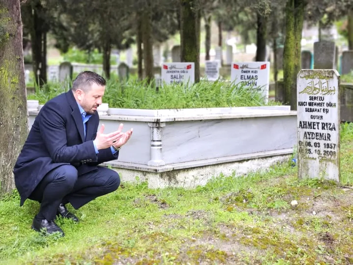 Balıkesir'de Bayram Coşkusu: Vali Ustaoğlu Zağnos Paşa Camii'nde Hemşehrileriyle Buluştu Balıkesir'de Bayram Coşkusu: Vali Ustaoğlu Zağnos Paşa Camii'nde Hemşehrileriyle Buluştu