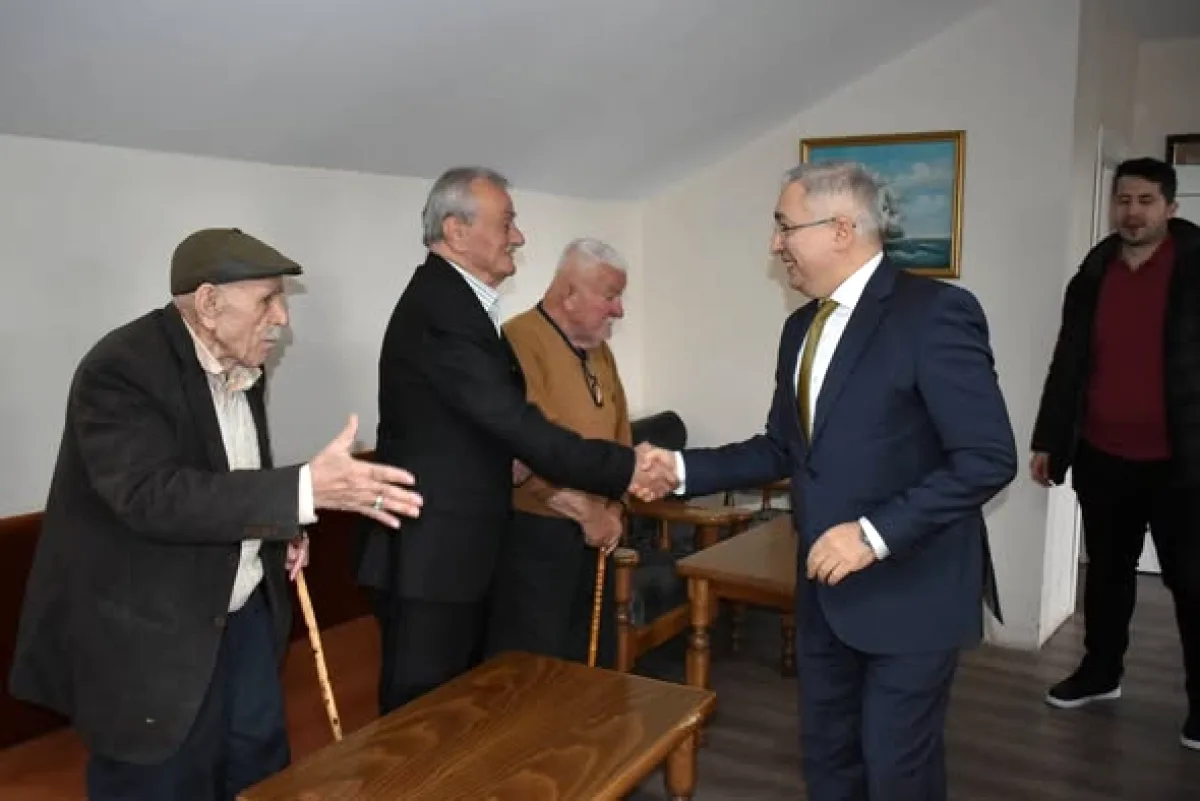 Bursa'da Bayram Coşkusu: İl Müdürü Uysal, Huzurevi Sakinleriyle Buluştu Bursa'da Bayram Coşkusu: İl Müdürü Uysal, Huzurevi Sakinleriyle Buluştu