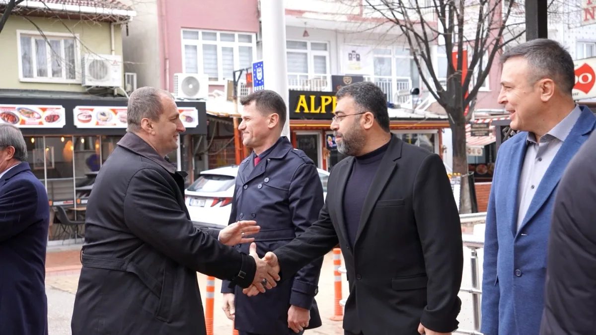İznik'te Bayram Ziyaretleri: Hangi Kurumlar Ziyaret Edildi? İznik'te Bayram Ziyaretleri: Hangi Kurumlar Ziyaret Edildi?