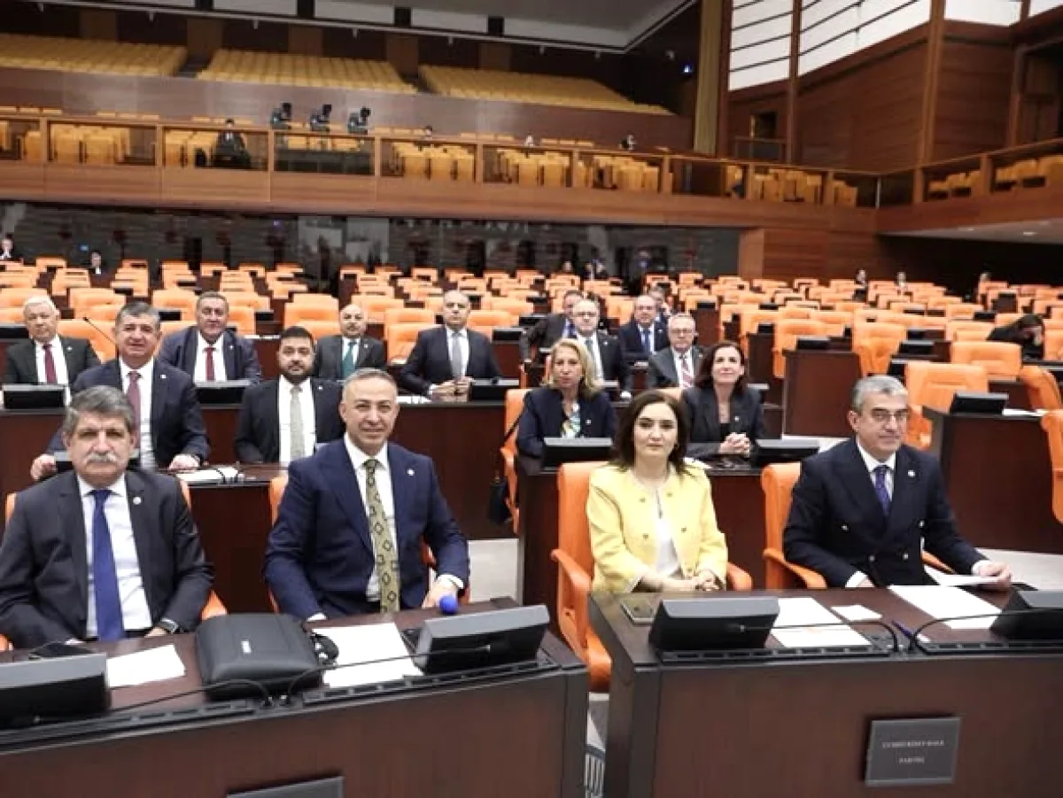 İzmir'de Gece Vahşeti: Bir Taksi Şoförü Neden Öldürüldü? İzmir'de Gece Vahşeti: Bir Taksi Şoförü Neden Öldürüldü?