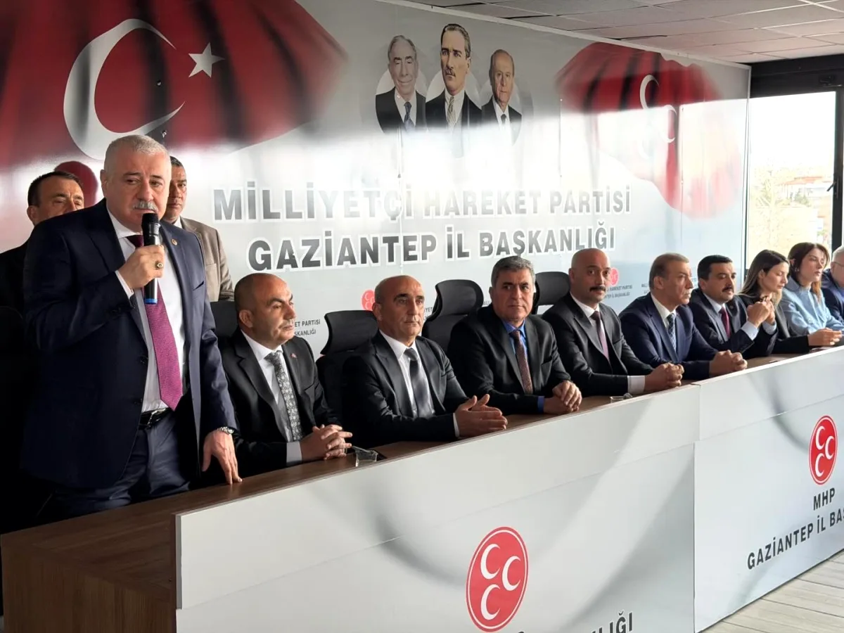 MHP Gaziantep'te Bayramlaşma: Milletvekili Sermet Atay Katılım Sağladı MHP Gaziantep'te Bayramlaşma: Milletvekili Sermet Atay Katılım Sağladı