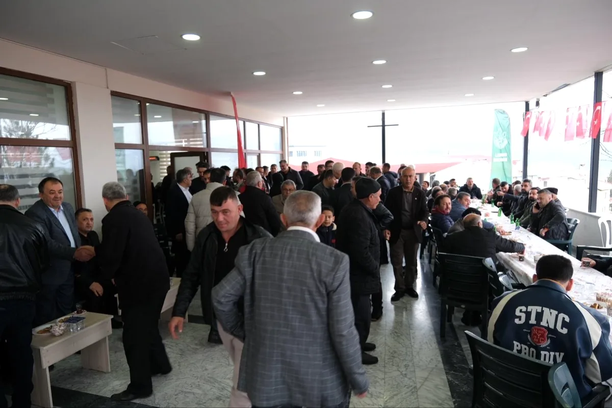 Orhaneli'de Ramazan Bayramı Coşkusu: Kaymakamlık'tan Kamu Çalışanları ve Vatandaşlara Bayramlaşma Orhaneli'de Ramazan Bayramı Coşkusu: Kaymakamlık'tan Kamu Çalışanları ve Vatandaşlara Bayramlaşma