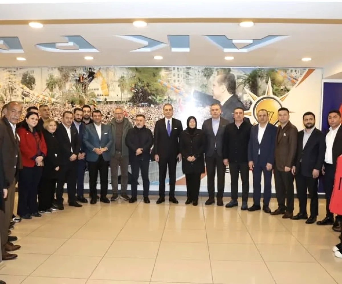 Ömer Çelik, Adana'da AK Parti Teşkilatı ile Bayramlaştı Ömer Çelik, Adana'da AK Parti Teşkilatı ile Bayramlaştı