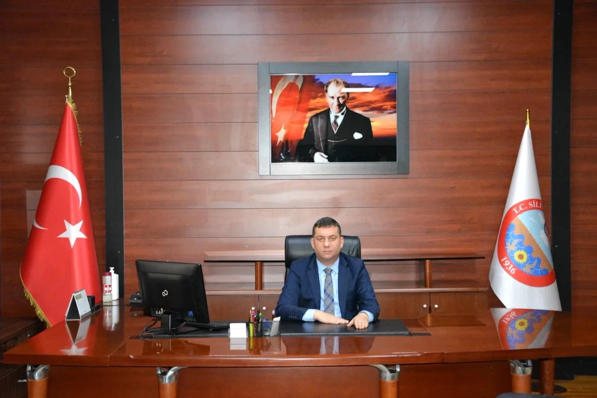 Silivri Kaymakamı Tolga Toğan'dan Ramazan Bayramı Mesajı Silivri Kaymakamı Tolga Toğan'dan Ramazan Bayramı Mesajı