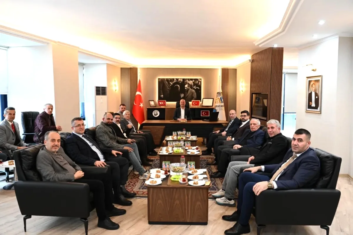 Bursa Karacabey'de Bayram Coşkusu: Belediye Başkanı Fatih Karabatı'dan Mesaj Bursa Karacabey'de Bayram Coşkusu: Belediye Başkanı Fatih Karabatı'dan Mesaj