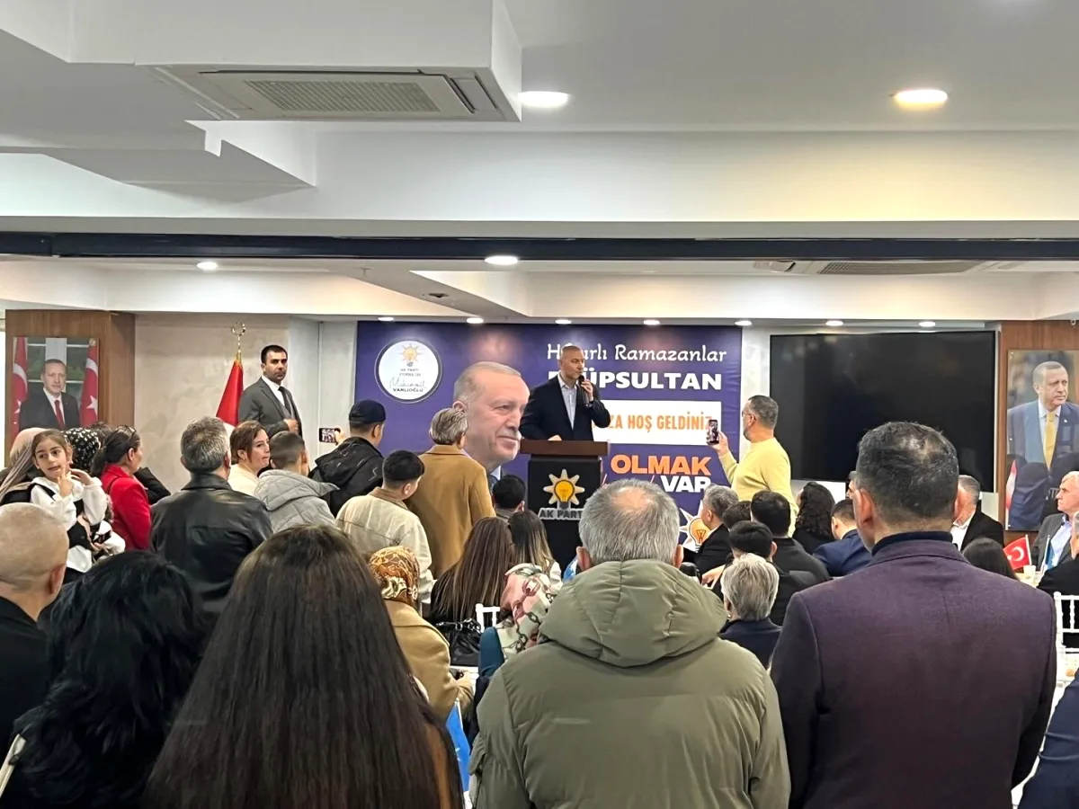 AK Partili Soylu, Eyüpsultan'da Teşkilatla Bayramlaştı AK Partili Soylu, Eyüpsultan'da Teşkilatla Bayramlaştı