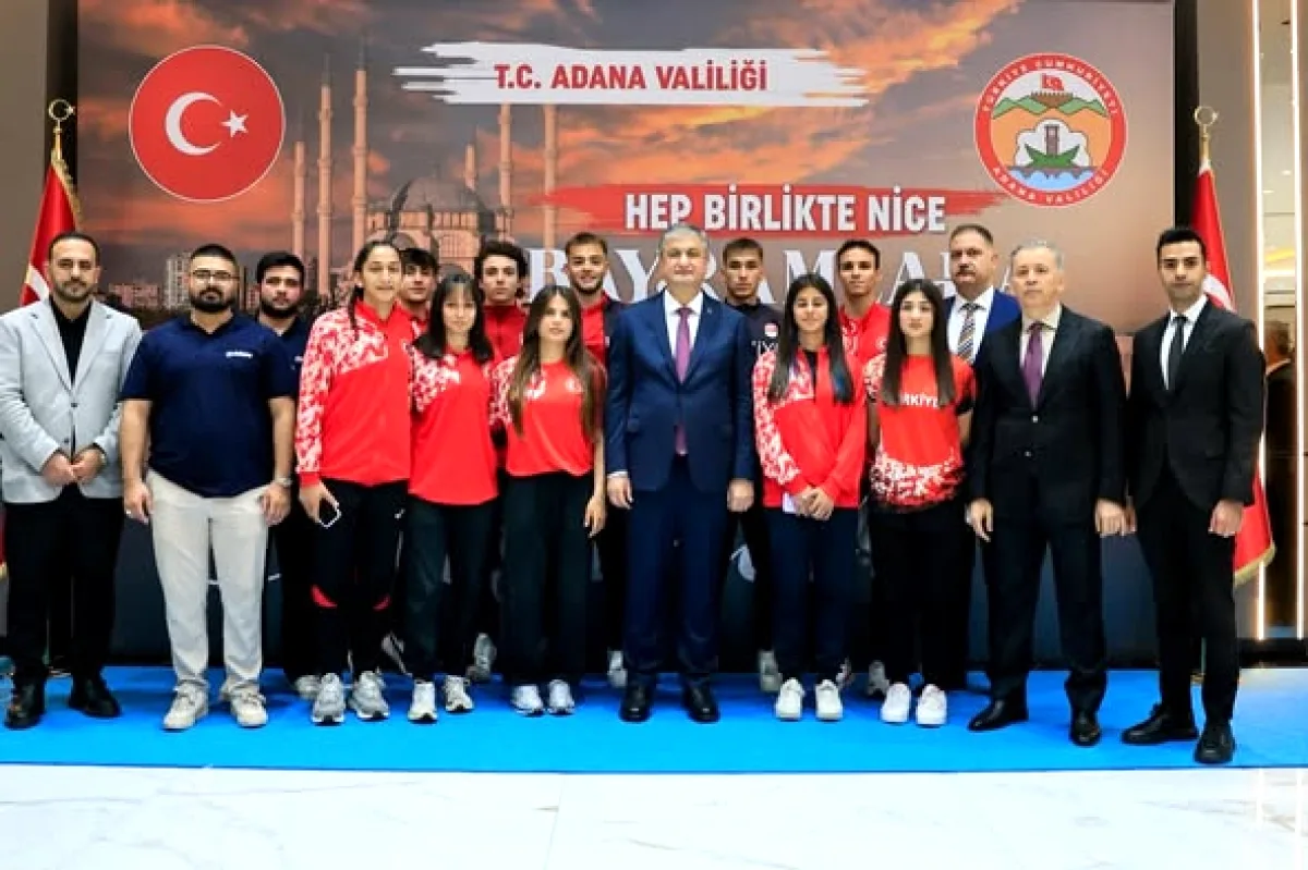 Adana Valisi Mustafa Yavuz'un Ev Sahipliğinde Bayramlaşma Töreni Gerçekleşti Adana Valisi Mustafa Yavuz'un Ev Sahipliğinde Bayramlaşma Töreni Gerçekleşti