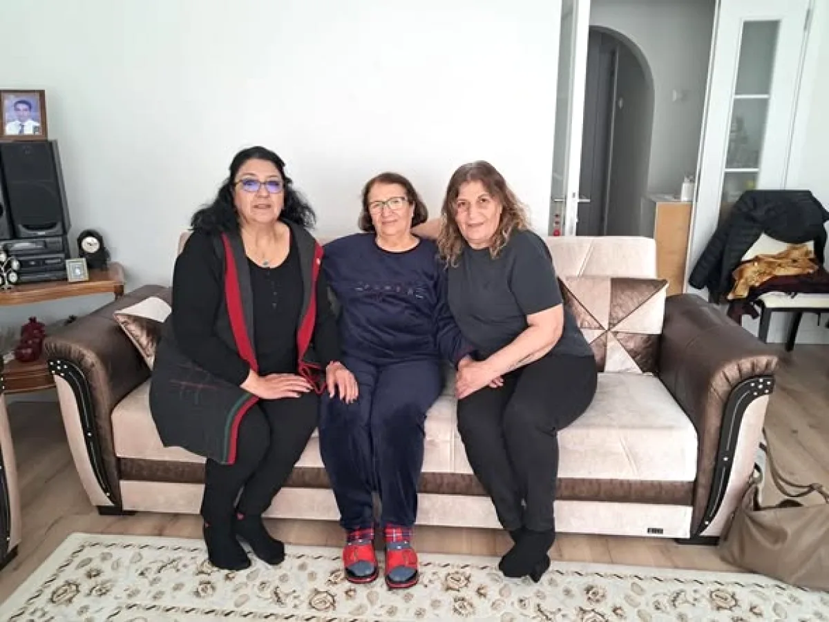 CHP Keçiören Kadın Kolu, 8 Mart'ta Ankara'da Düzenlenen Kadın Buluşması'na Katıldı CHP Keçiören Kadın Kolu, 8 Mart'ta Ankara'da Düzenlenen Kadın Buluşması'na Katıldı