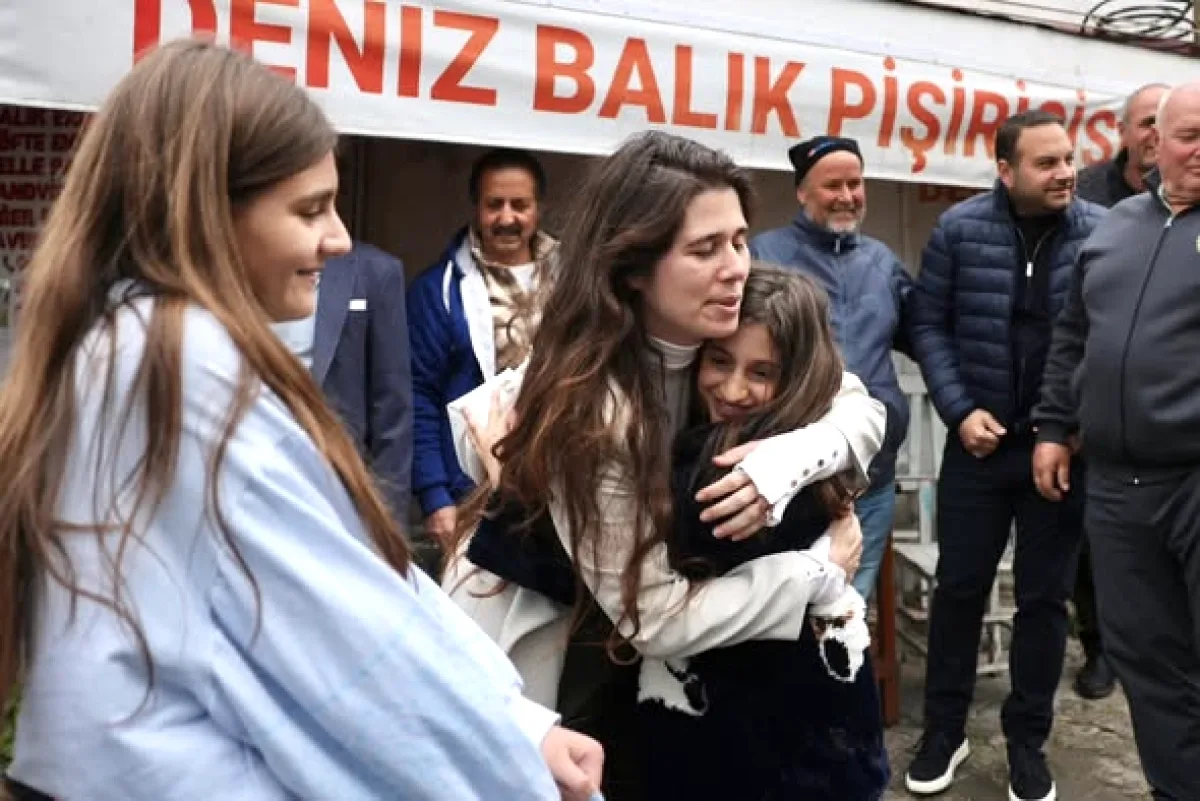 Çeşme Belediyesi, Ildır ve Germiyan'da Komşularıyla Bayramlaştı Çeşme Belediyesi, Ildır ve Germiyan'da Komşularıyla Bayramlaştı