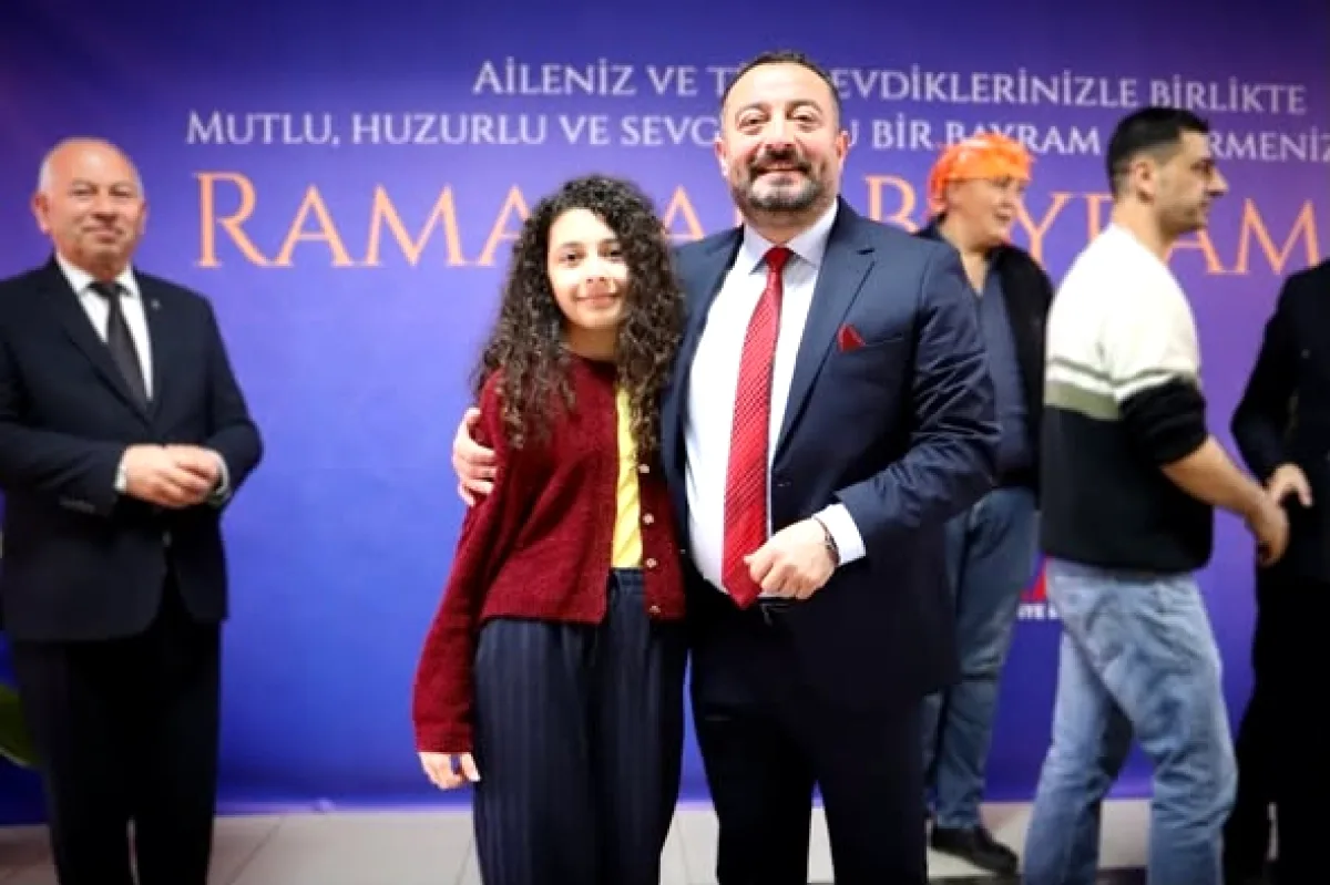 Ödemiş'te Ramazan Bayramı Birlik ve Beraberlik Ruhuyla Kutlandı Ödemiş'te Ramazan Bayramı Birlik ve Beraberlik Ruhuyla Kutlandı