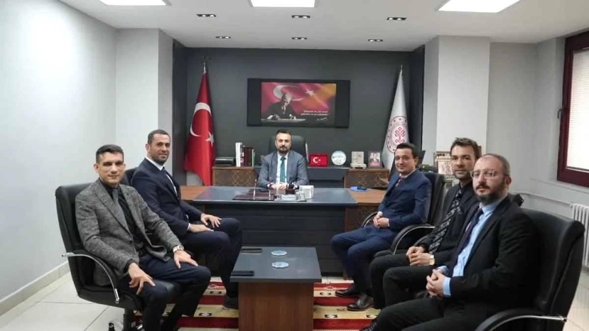 Kayseri'de Geleneksel Atlı Sporları Gösterileri İçin Hazırlık Toplantısı Yapıldı Kayseri'de Geleneksel Atlı Sporları Gösterileri İçin Hazırlık Toplantısı Yapıldı