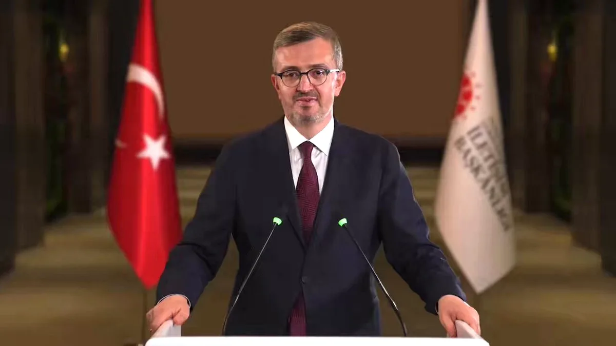 Burhanettin Duran'dan Londra'daki NATO Toplantısına Video Mesaj: "Türkiye Vazgeçilmez Bir Merkez Ülke" Burhanettin Duran'dan Londra'daki NATO Toplantısına Video Mesaj: "Türkiye Vazgeçilmez Bir Merkez Ülke"