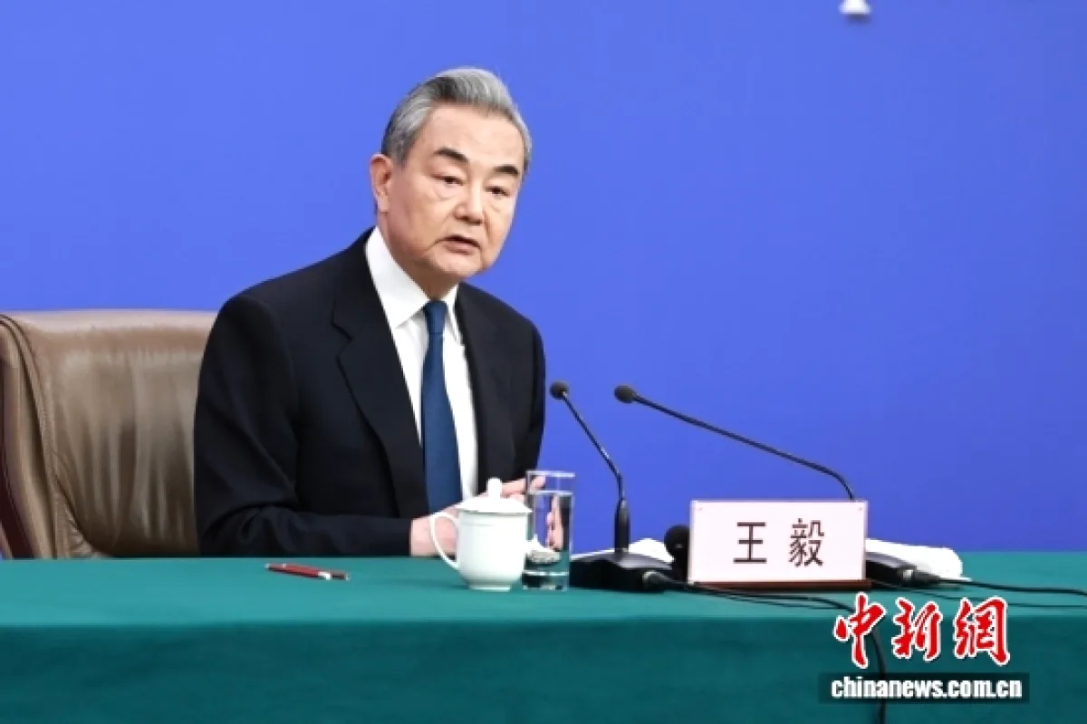 Wang Yi: Çin ve Fransa, Dünya İstikrarı İçin Güçlerini Birleştirmeli Wang Yi: Çin ve Fransa, Dünya İstikrarı İçin Güçlerini Birleştirmeli