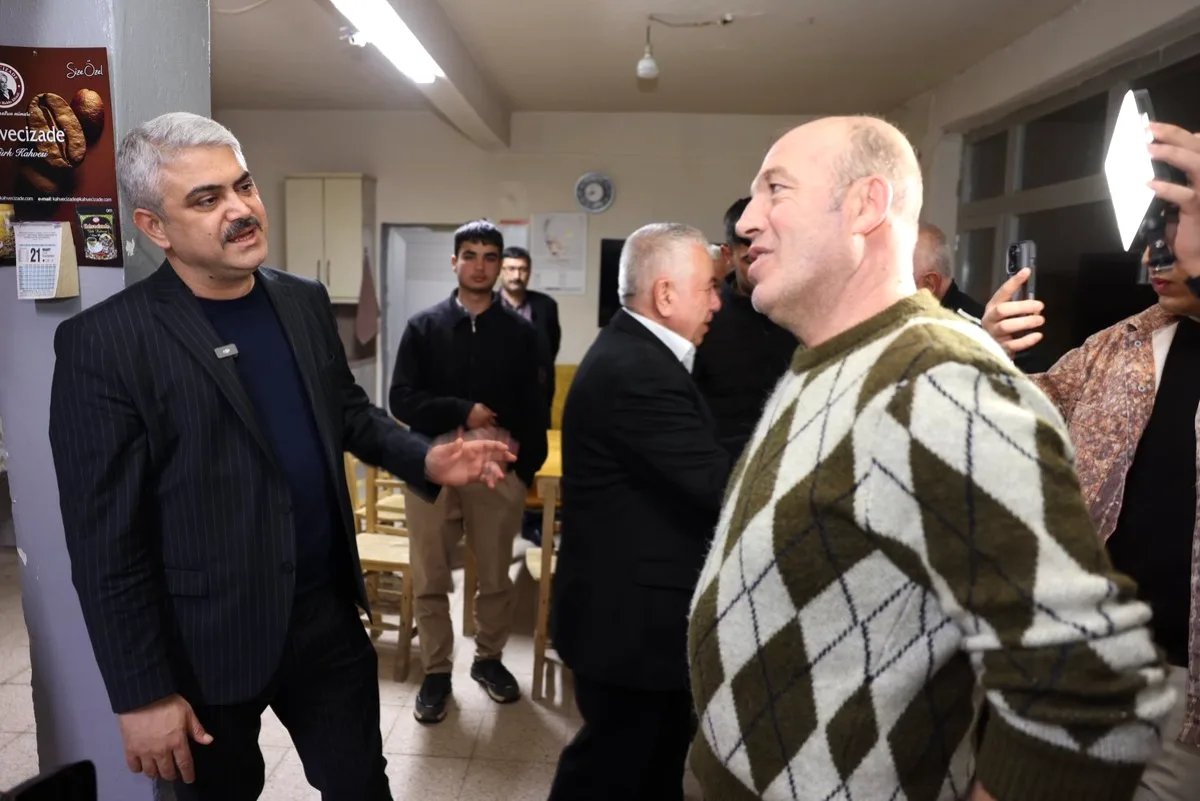 Pozantı Belediye Başkanı Ali Avan, Alpu Mahallesinde Bayramlaşma Ziyareti Gerçekleştirdi Pozantı Belediye Başkanı Ali Avan, Alpu Mahallesinde Bayramlaşma Ziyareti Gerçekleştirdi