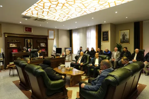 Güdül'de Geleneksel Bayramlaşmaya Yoğun Katılım