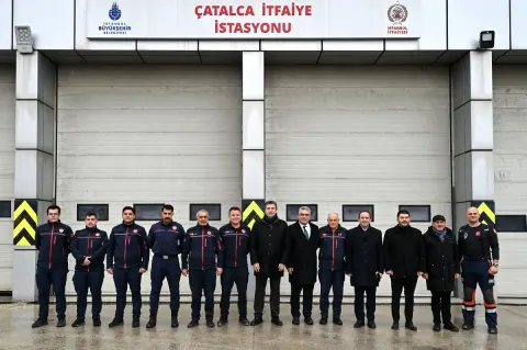 Çatalca Belediyesi, Ramazan Bayramı'nda Görev Başındaki İtfaiyecileri Ziyaret Etti
