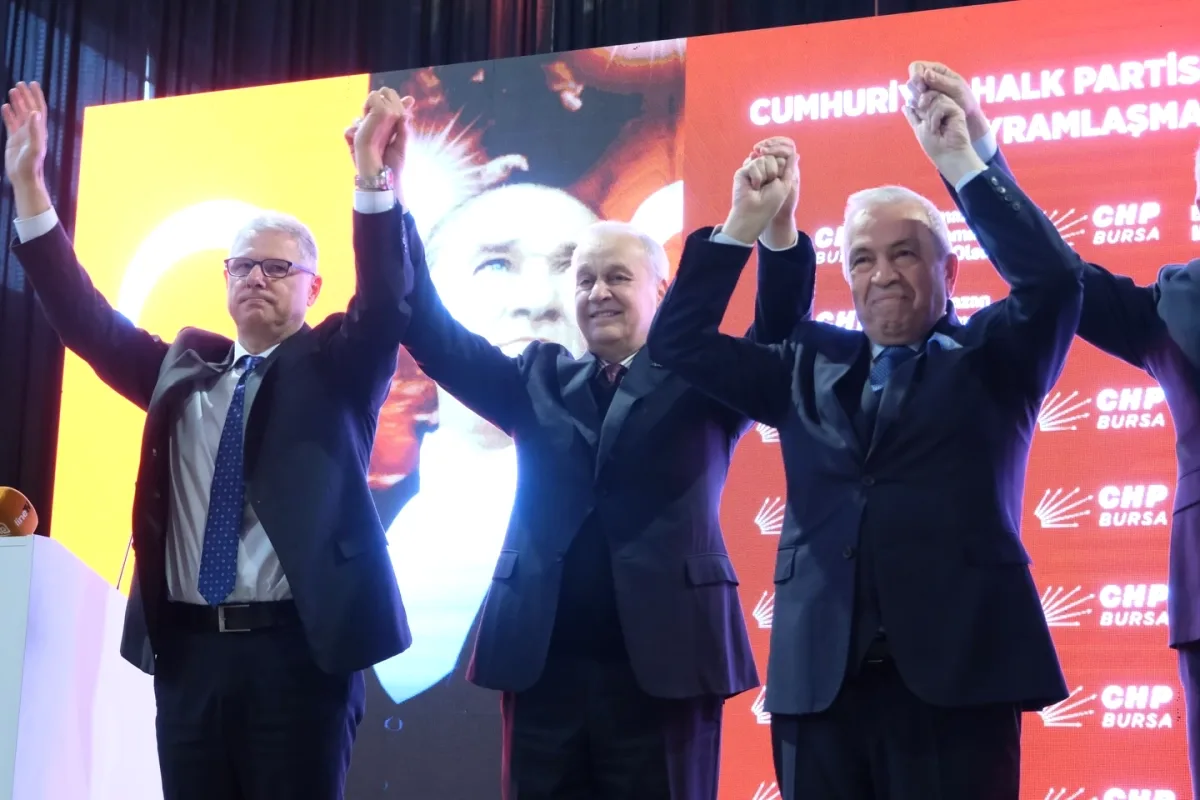 Mustafakemalpaşa Belediye Başkanı Şükrü Erdem, CHP Bursa İl Başkanlığı'nda Bayram Heyecanını Yaşadı Mustafakemalpaşa Belediye Başkanı Şükrü Erdem, CHP Bursa İl Başkanlığı'nda Bayram Heyecanını Yaşadı