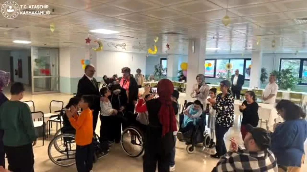 Ataşehir Kaymakamı Bekir Dınkırcı, Bayramda Özel Çocukları Yalnız Bırakmadı Ataşehir Kaymakamı Bekir Dınkırcı, Bayramda Özel Çocukları Yalnız Bırakmadı