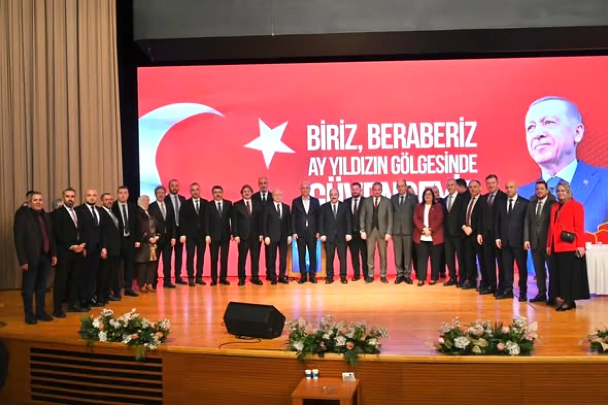 AK Parti Bursa'da Geleneksel Bayramlaşma Programı Gerçekleştirildi AK Parti Bursa'da Geleneksel Bayramlaşma Programı Gerçekleştirildi